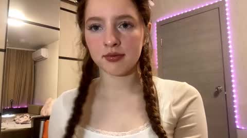 Kira online show from March 13, 6:25 pm