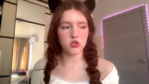 Kira online show from March 14, 1:27 pm