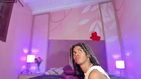 Snapshot of maxim_walker chatting on February 4, 9:07 am maxim online show from February 4, 9:07 am