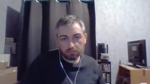 Snapshot of maximefrxx chatting on February 14, 9:55 pm Maxime online show from February 14, 9:55 pm