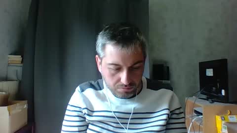 Snapshot of maximefrxx chatting on March 4, 11:16 am Maxime online show from March 4, 11:16 am