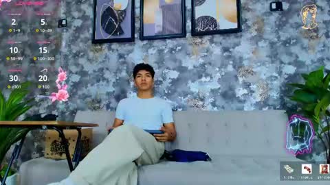 Maximiliano online show from June 15, 1:24 pm