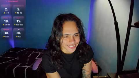 Snapshot of maximiliano_scoott_ chatting on September 25, 7:50 pm maximiliano_scoott_ online show from September 25, 7:50 pm