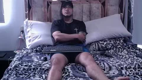 Maximilian online show from August 3, 1:27 pm