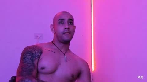 Maximo online show from January 9, 11:17 pm