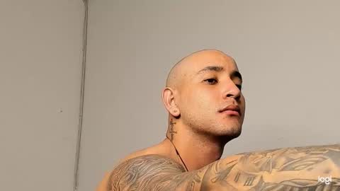 Maximo online show from January 19, 12:03 am