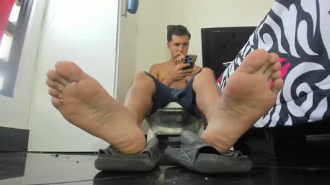 Snapshot of maximo__77 chatting on November 7, 2:28 pm maximo__77 online show from November 7, 2:28 pm