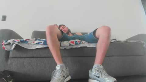 Snapshot of maximo__77 chatting on November 22, 8:19 pm maximo__77 online show from November 22, 8:19 pm