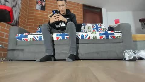 maximo__77 online show from March 18, 3:42 am