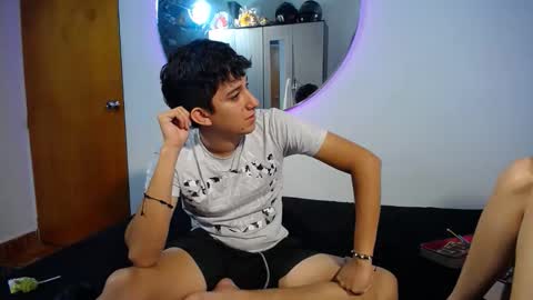 Snapshot of maximo_and_isa chatting on September 13, 3:50 am -- maximo and isa -- online show from September 13, 3:50 am