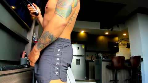 maximo_and_marcelo online show from June 22, 12:02 pm