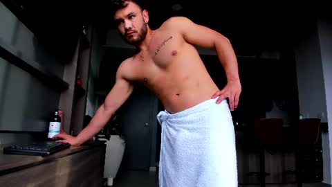 maximo_and_marcelo online show from July 24, 12:03 pm