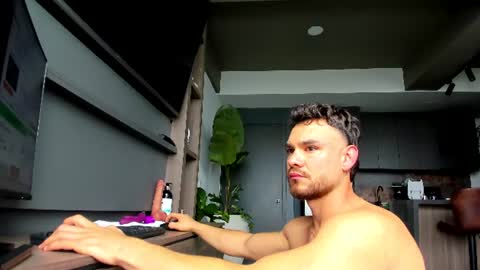 maximo_and_marcelo online show from July 25, 12:03 pm