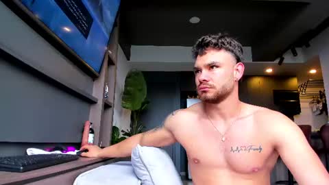 maximo_and_marcelo online show from July 28, 12:01 pm