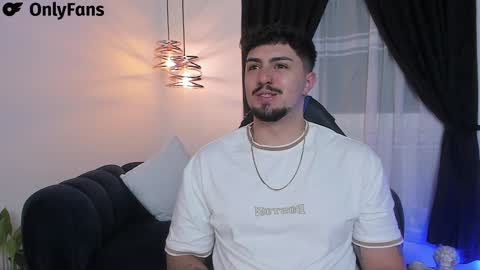 Snapshot of maximo_rodriguez chatting on January 14, 4:57 am Maximo online show from January 14, 4:57 am