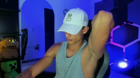 Maximo online show from June 25, 7:07 pm