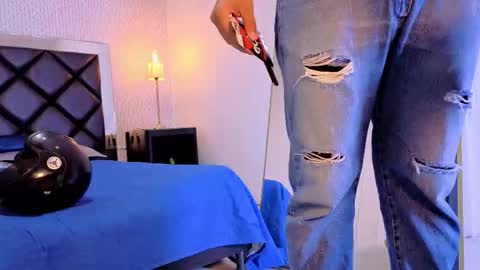 Manuel online show from December 2, 11:26 am