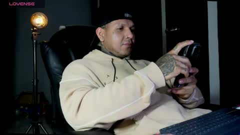 Maximo online show from December 2, 11:56 pm