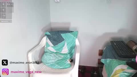 Maximo Aron Vega online show from November 10, 11:15 pm