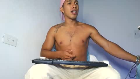 Maximo Aron Vega online show from February 3, 10:59 pm