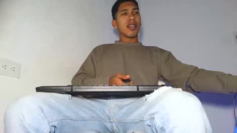 Maximo Aron Vega online show from March 17, 10:13 pm