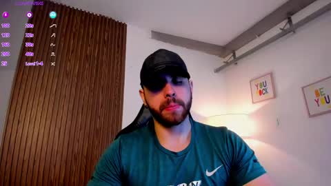 Snapshot of maximo_wolf1 chatting on May 19, 8:04 pm Maximo Wolf online show from May 19, 8:04 pm