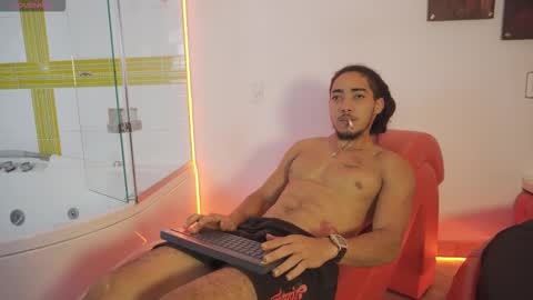 maximo_zahirx online show from March 11, 7:03 am