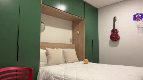 Sebastian online show from November 29, 1:30 am