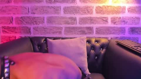 MAXIMO online show from February 26, 5:06 am