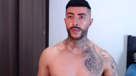 Independent Model online show from January 25, 5:18 am