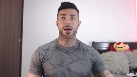 Independent Model online show from February 27, 4:12 am