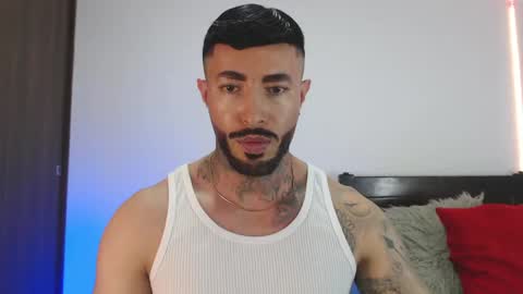 Independent Model online show from April 26, 4:21 am
