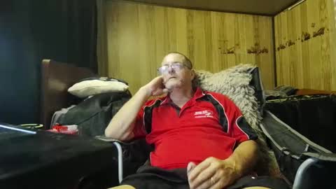 Max online show from February 5, 7:07 am