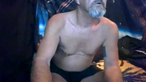 Snapshot of maximus_oreally chatting on March 30, 1:28 am Max online show from March 30, 1:28 am