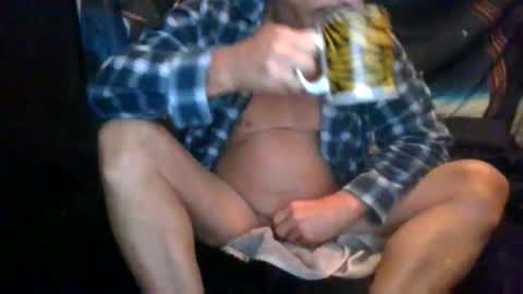 Snapshot of maximus_oreally chatting on March 31, 11:38 pm Max online show from March 31, 11:38 pm