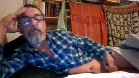 Snapshot of maximus_oreally chatting on April 17, 2:09 pm Max online show from April 17, 2:09 pm