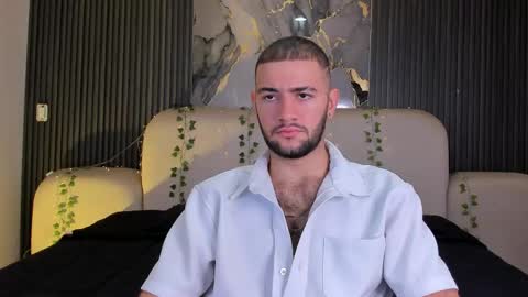 Snapshot of maximusclark1_ chatting on June 7, 12:09 pm Maximus online show from June 7, 12:09 pm