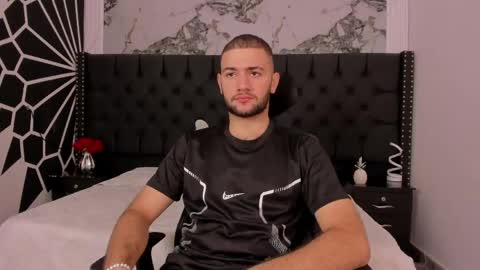 Snapshot of maximusclark1_ chatting on June 8, 12:16 pm Maximus online show from June 8, 12:16 pm
