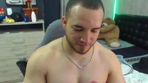 Snapshot of maximussantorini chatting on December 7, 5:09 pm maximus online show from December 7, 5:09 pm