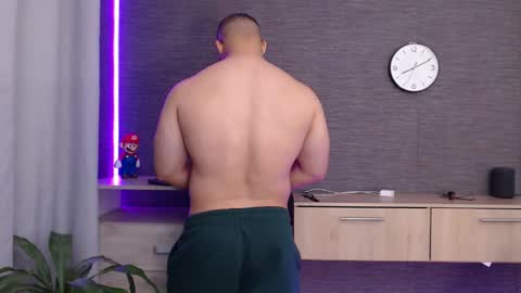 Snapshot of maximussantorini chatting on December 4, 1:04 am maximus online show from December 4, 1:04 am