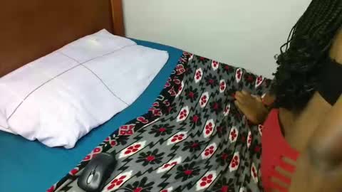 maxxy online show from March 4, 2:45 pm