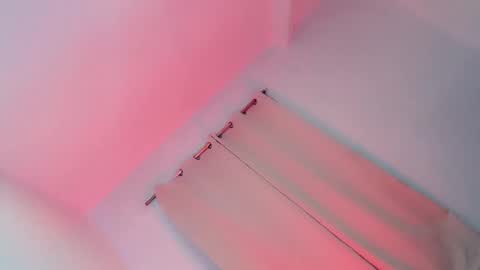 Snapshot of maxinelove1 chatting on February 22, 3:25 pm Maxinesexy online show from February 22, 3:25 pm