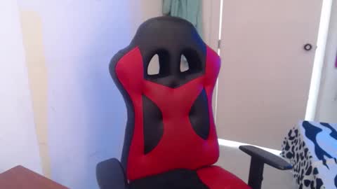 maxinesex_ online show from March 12, 5:08 pm