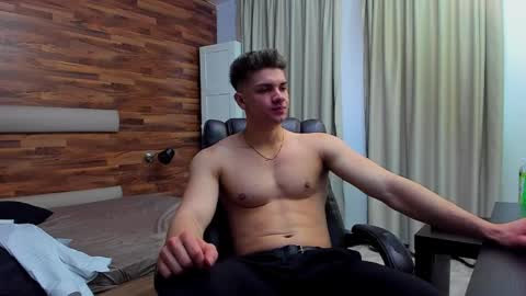 MaxKaiden online show from March 14, 7:03 am