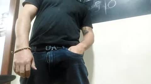 Snapshot of maxmassa chatting on June 12, 8:52 pm Max Massa online show from June 12, 8:52 pm