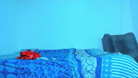 Snapshot of maxowens_oficial chatting on January 3, 9:47 pm MAX online show from January 3, 9:47 pm