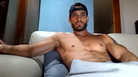 Snapshot of maxpac_rocco chatting on November 19, 3:17 am Luca Dominus online show from November 19, 3:17 am