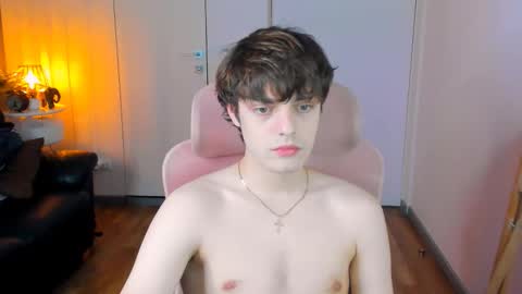 Max online show from March 11, 7:31 pm