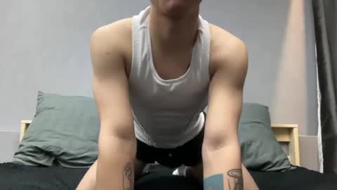 Snapshot of maxwoolf chatting on April 11, 4:33 pm Max online show from April 11, 4:33 pm