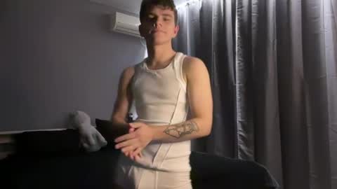 Snapshot of maxwoolf chatting on April 23, 2:08 pm Max online show from April 23, 2:08 pm